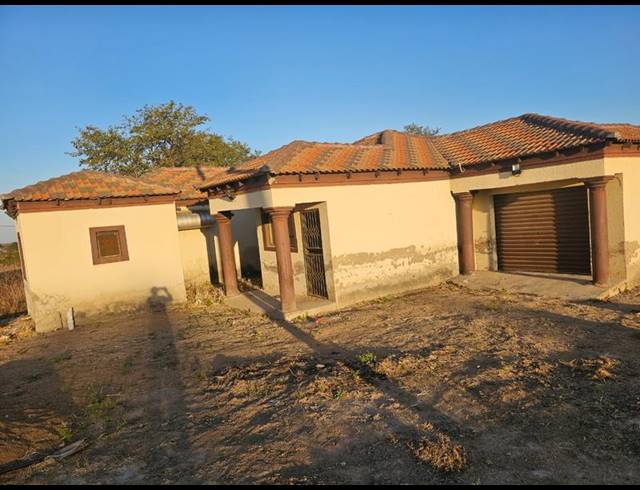 4 BEDROOM HOUSE FOR SALE IN XIHOSANA